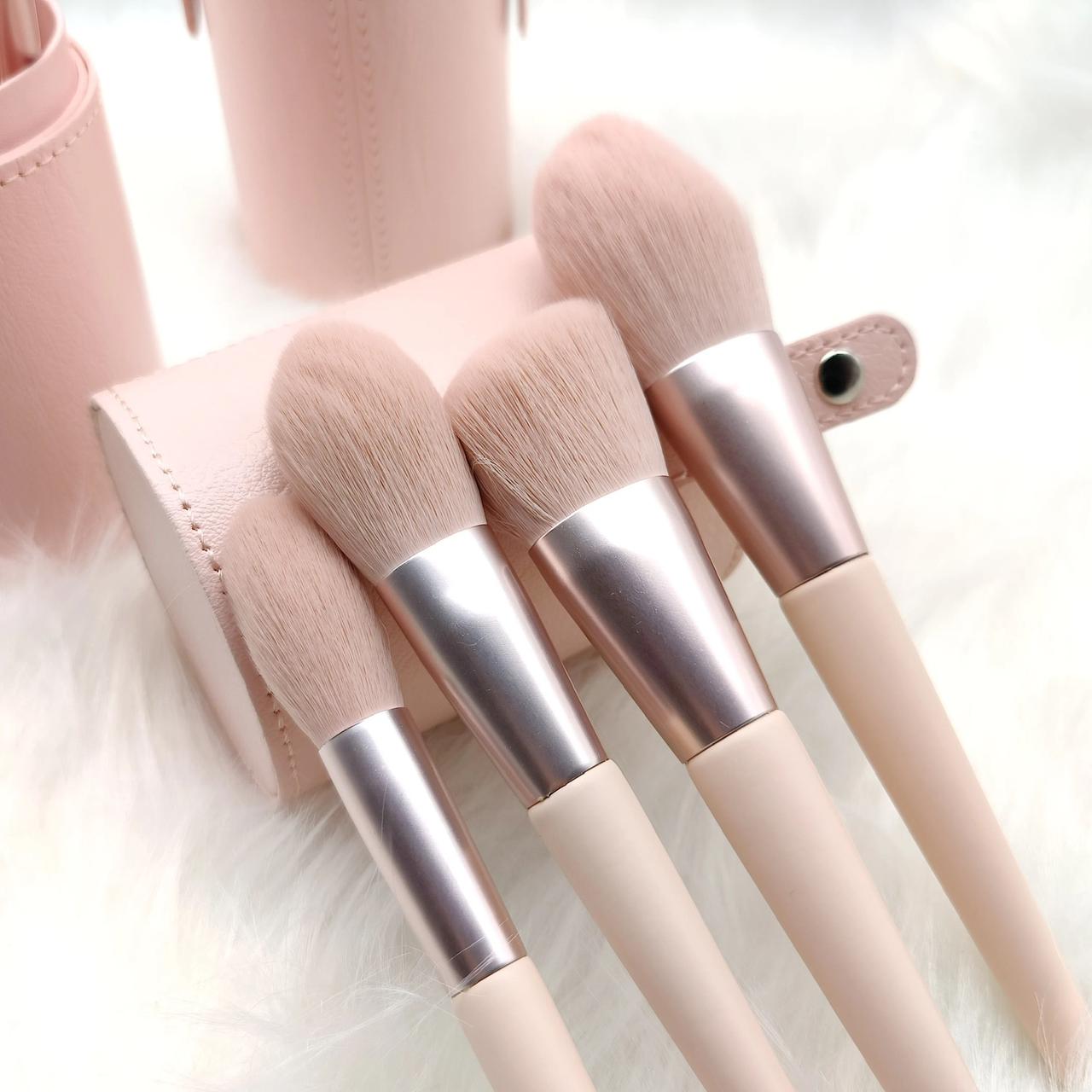 Makeup Brushes - KeyKitss